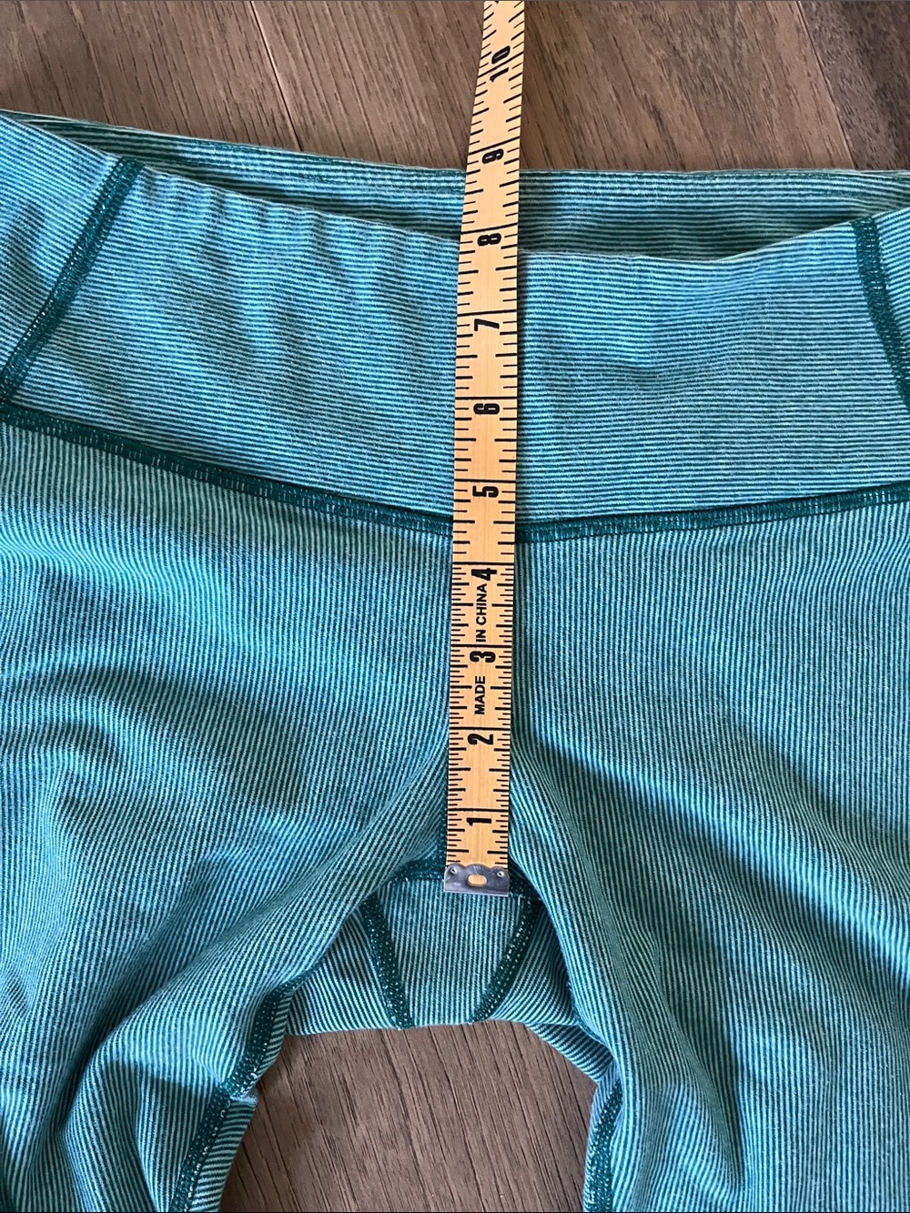 Lululemon Wunder Under Pant Leggings - Size M - EUC - Picture 11 of 11